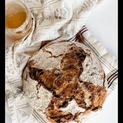 Pain de campagne sur un torchon de lin
